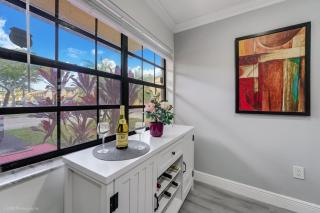 Spacious 4BR Miami Townhome with Communal Pool - 0