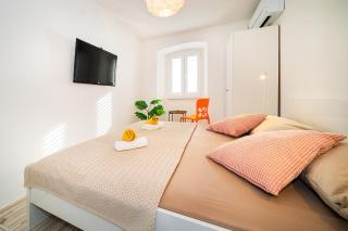 Apartment Rosanna By The Beach - Baška - 0