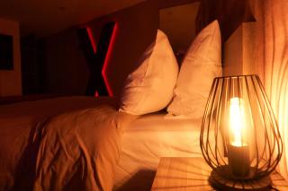Loveroom de charme avec jacuzzi et sauna - 5