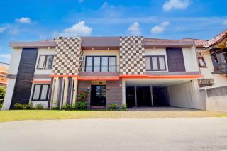 Collection O Near Bali Royal Hospital Renon Formerly JC Boutique Hotel - Denpasar - 9