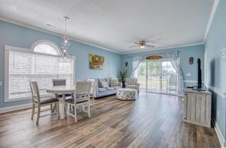 Spacious 2 BR Condo with Golf Course Views! Magnolia Place 202 - 7