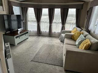 2 Bed Mobile Home Sea View, Fair Ways - 9