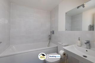 Duckett house, 3 Bedroom Detached House By B and R Serviced Accommodation Amesbury With Free Parking - Amesbury - 6