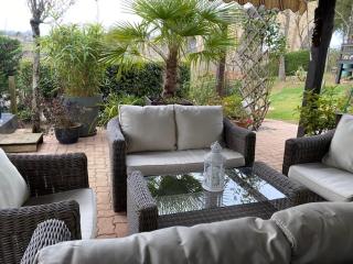 Chambre avec terrasse - LʼIsle-Jourdain - 4