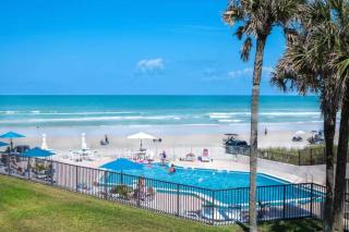 Ocean Pool view I Beach front I Near Flagler 2BR - New Smyrna Beach - 8