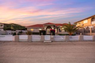 An Oasis in Paradise - Palm-Eagle Beach - 3