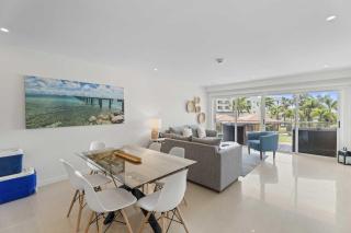 Beachfront - Superior View 3BR condo - E225 - 2