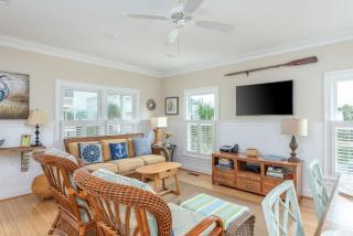 Shipwatch Beach House - Ocean Views! Shared Pool! - 5