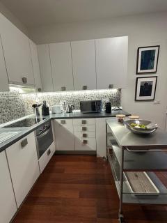 Stylish & Cozy 1BR Steps from Royal Palace | By Airnest - Madrid - 9
