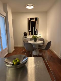 Stylish & Cozy 1BR Steps from Royal Palace | By Airnest - Madrid - 1