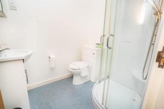 Cosy Central Coventry Budget Studio - 3