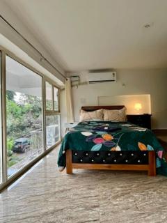 Glass room 7 with balcony by Natures Haven - Vagator - 4