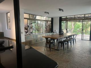 Bryanston Luxurious 4-Bed Villa - 7
