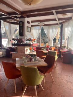 Hotel Jasmine - Braşov - 3