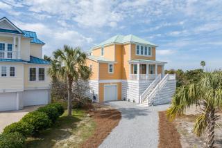 New Build, walking distance to pool and beach! Perfect location on Harbor Island! - - 9