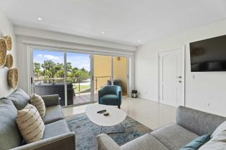 Beachfront - Superior View 2BR condo - E225-2 - Palm-Eagle Beach - 3