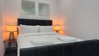 Rooms Near Me - New Open plan Apartment Smart Tv Parking - Rowley Regis - 2