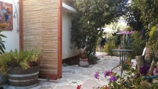 one room studio apartment and garden - 3