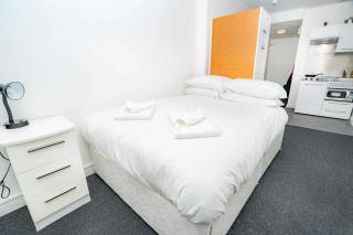 Convenient Central Coventry Budget Studio - 6
