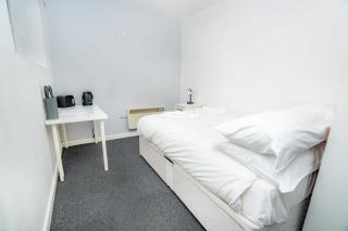 Convenient Central Coventry Budget Studio - 3