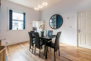 Spacious 5BR House in Central Derby, Near Amenities - Derby - 8