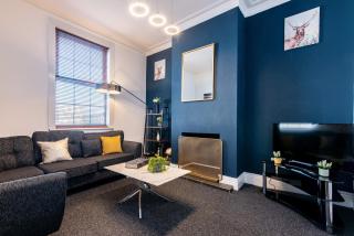 Spacious 5BR House in Central Derby, Near Amenities - Derby - 9