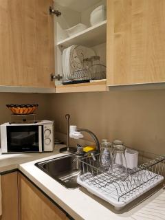 Spacious 1BR APT near Nightlife and Business Center in Makati - Manila - 3