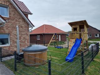 Traumhaus mit Platz für 20 Personen an der Nordsee - Butjadingen - 2