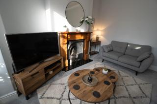 4 Bed End Terrace - sleeps 7 - 5