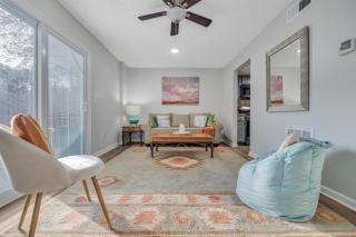 Townhouse in ATL Suburbs,Backyard & Parking! - Atlanta - 0