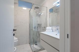 Bright Three Bedroom with Balconies Porta Romana - Milan - 5