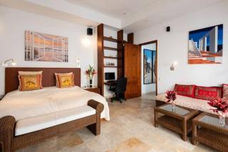 Luxury Apartment Private Pool & Rooftop Jacuzzi - 7