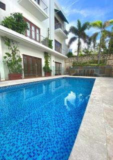Luxury Apartment Private Pool & Rooftop Jacuzzi - 8
