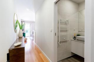 Flat with cozy balcony in the heart of city center - Porto - 2