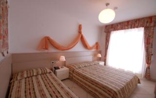 Seaside escape apartment with pool view - Bibione - 6