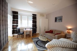 Skadarlija Square - 9