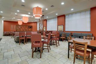 Drury Inn & Suites Charlotte Northlake - Charlotte - 2