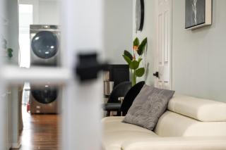 Spacious Urban Gem Steps from the Pier Parking - Halifax - 9