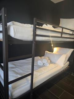 HOSTEL PD23 ALTE FEUERWACHE I 3min CityHospital I 50m Supermarkt I SmartTV I P I Gemeinschaftsküche I Monteure I Kurzurlaub - 6