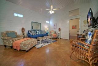 Sparkle Fish I Community Pool I Dog Friendly - 3