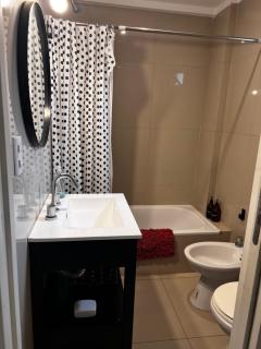 Nuevo y luminoso depa con Balcón - 7