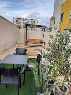 Hidden gem, modern 2bedroom, amazing terrace-YOUR HOME AWAY FROM HOME - Tirana - 5