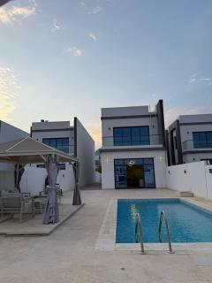 Lux 4 with Assistance room with Pool and Sea View - Fujaira - 9