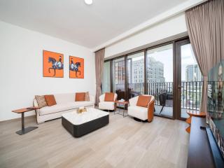 Luxury 2-Bed Retreat with Stunning Creek Views - 6