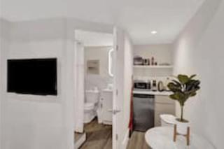 Eden Escape 1 BR 2202 Walk to FLT Beach - Fort Lauderdale - 1