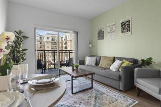Cozy Urban Getaway - Free Parking, Gym, Stadium - Charlotte - 3