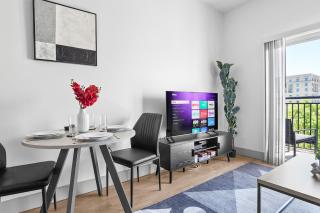 Midnight Marvel - Amazing City Views, Free Parking - Charlotte - 4