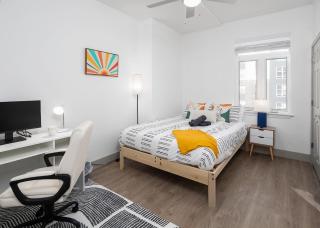 Urban Retreat - Free Parking, WiFi, Walk to Stadium - Charlotte - 8