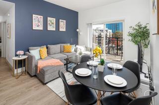 Carolina Blue - Stunning Views, Free Parking and WiFi - Charlotte - 3