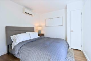 Midcentury Gem w Free Parking and Stunning DT Views - 3
